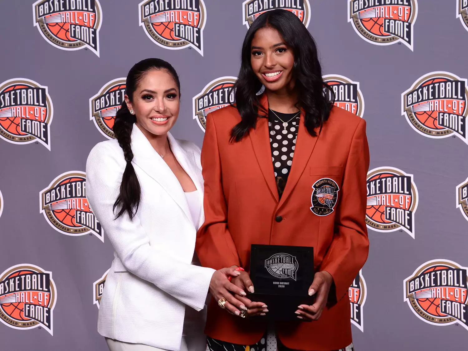 Vaness Bryant and Natalia Bryant at the Class of 2020 Tip-Off Celebration and Awards Gala as part of the 2020 Basketball Hall of Fame Enshrinement Ceremony on May 14, 2021