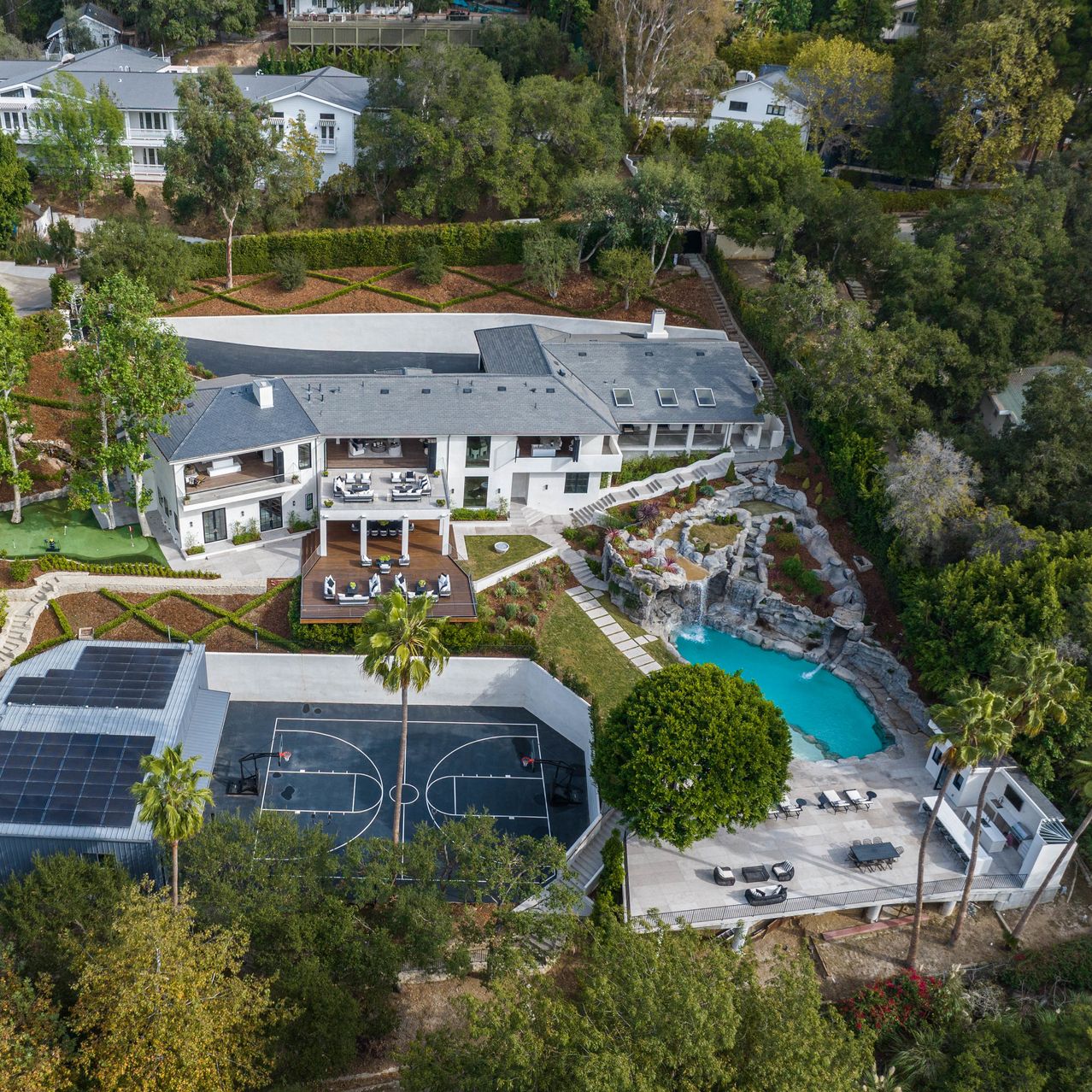 A Beverly Hills Home Once Owned by Mark Wahlberg Asks $28.5 Million - WSJ