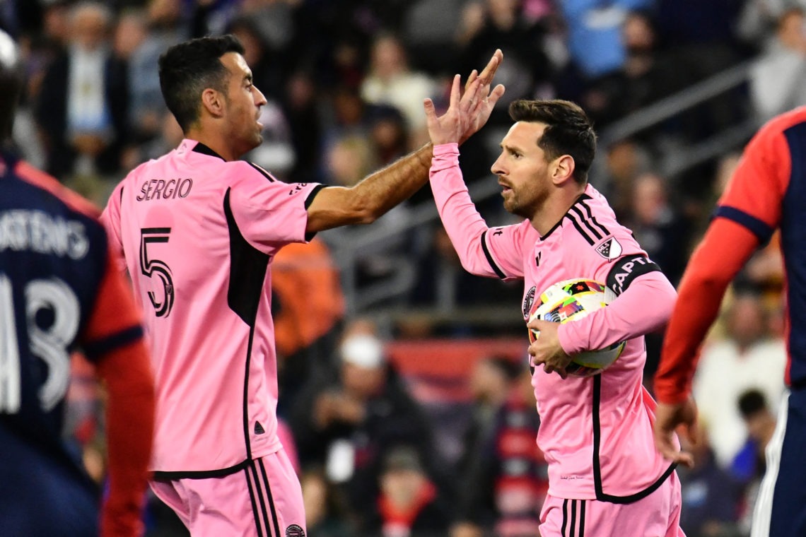 Messi hugged the ball to celebrate a goal in Inter Miami's 4-1 victory over New England Revolution in round 11 of MLS on April 27 at Gillette Stadium. Photo: AFP