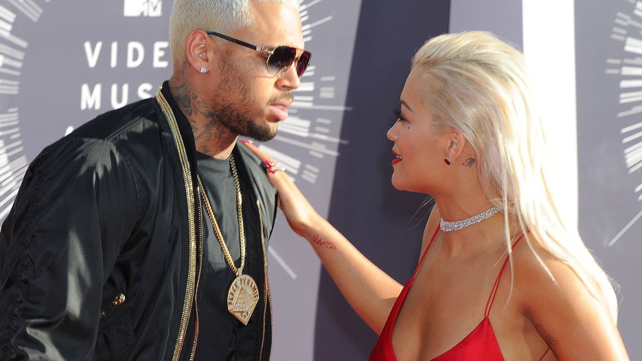 Rita Ora defends Chris Brown's violent past: “If you have a great song, then no one cares” | Entertainment | %%channel_name%%