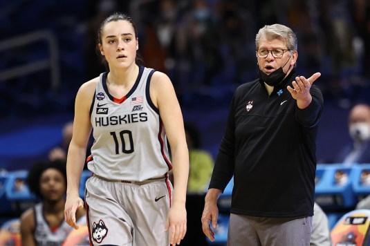 UConn women's basketball's Nika Mühl stands out with her toughness and stubborness, and Geno Auriemma wouldn't want it any other way – Hartford Courant