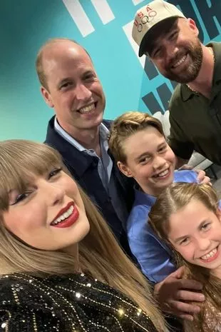 Taylor and William SELFIE with the kids and travis