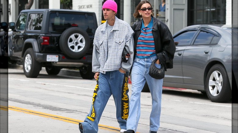 Justin Bieber Drew jeans pink hat