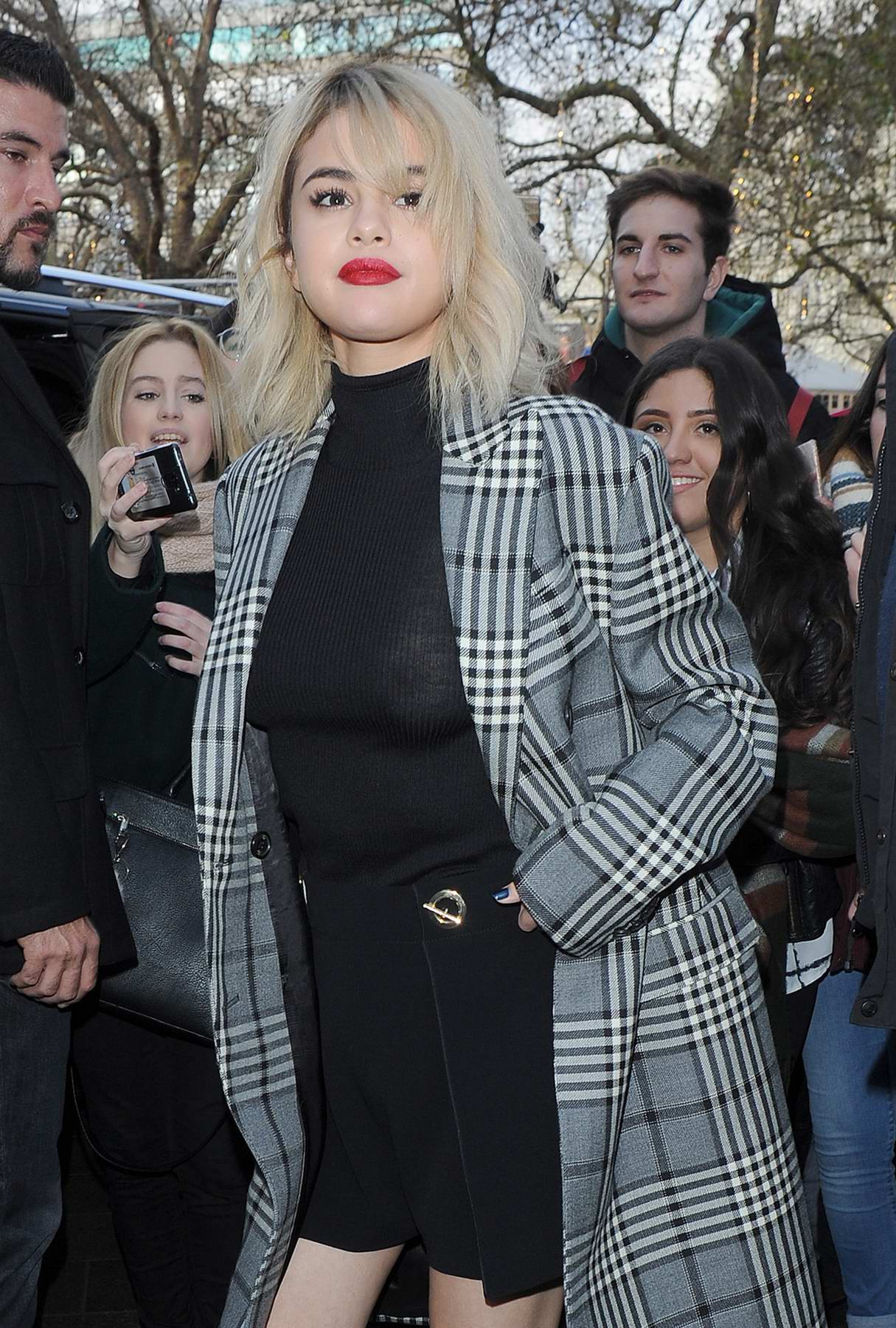 selena gomez spotted while leaving capital radio in london-041217_10