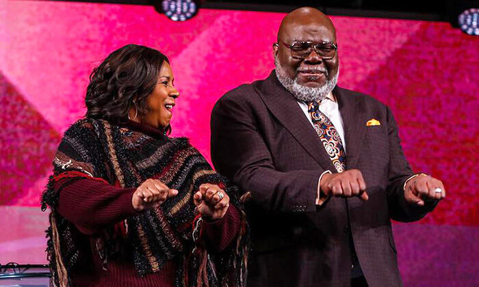 TD Jakes marks 39th wedding anniversary with wife, Serita