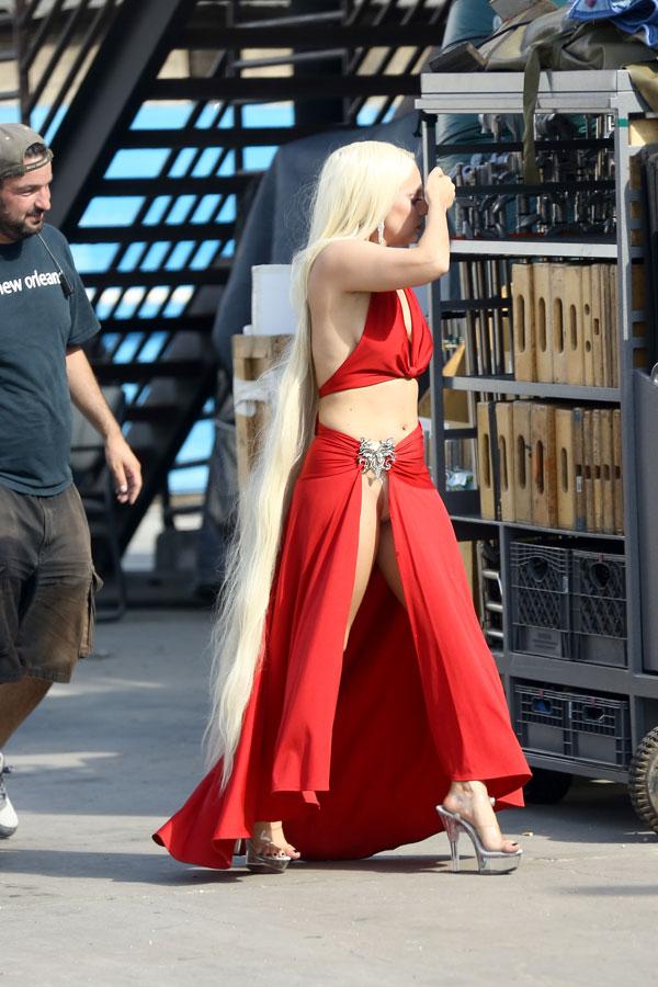 Lady gaga wardrobe malfunction on set 04