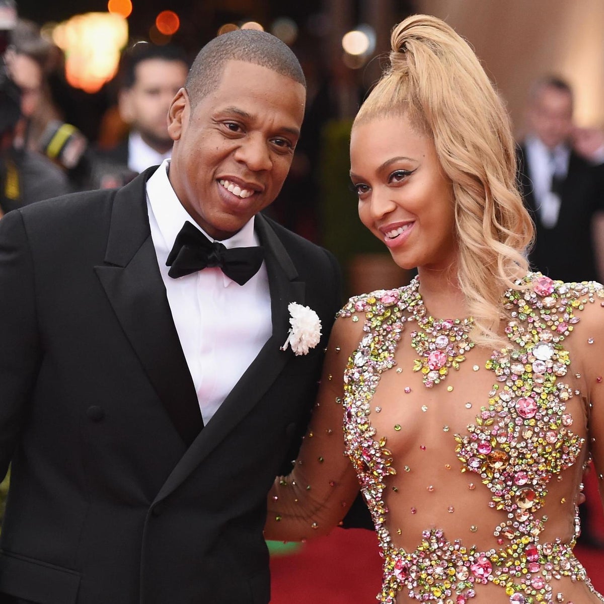 Jay-Z snatches phone from party guest after he attempts to film Beyoncé | The Independent | The Independent