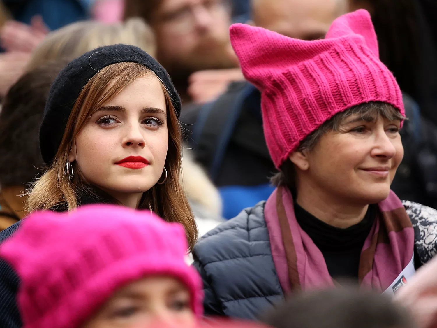 Emma Watson and her mom Jaqueline attend the rally at the Women's March on Washington on January 21, 2017.