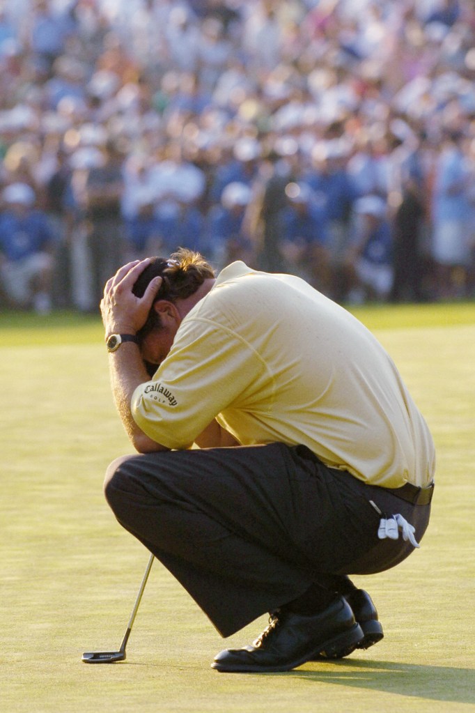 Phil Mickelson struggles at the 2006 US Open, blowing the win on the final hole while Tiger Woods, who missed the cut, watched on TV from his yacht.