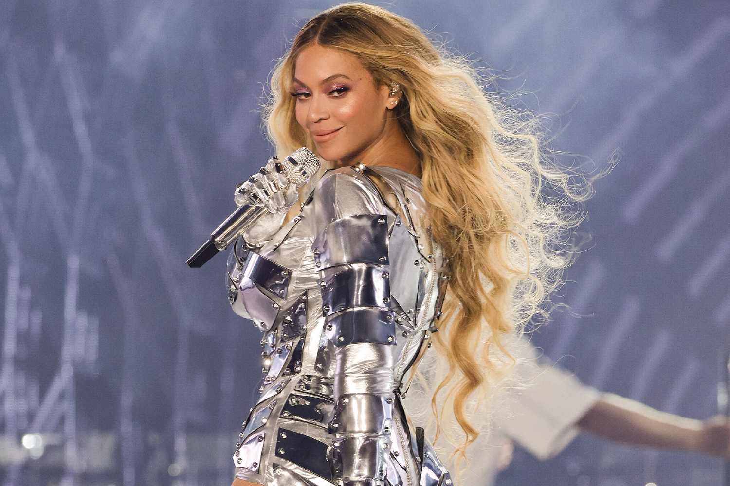 Beyonce asks fans to wear silver for final 'Renaissance' tour dates