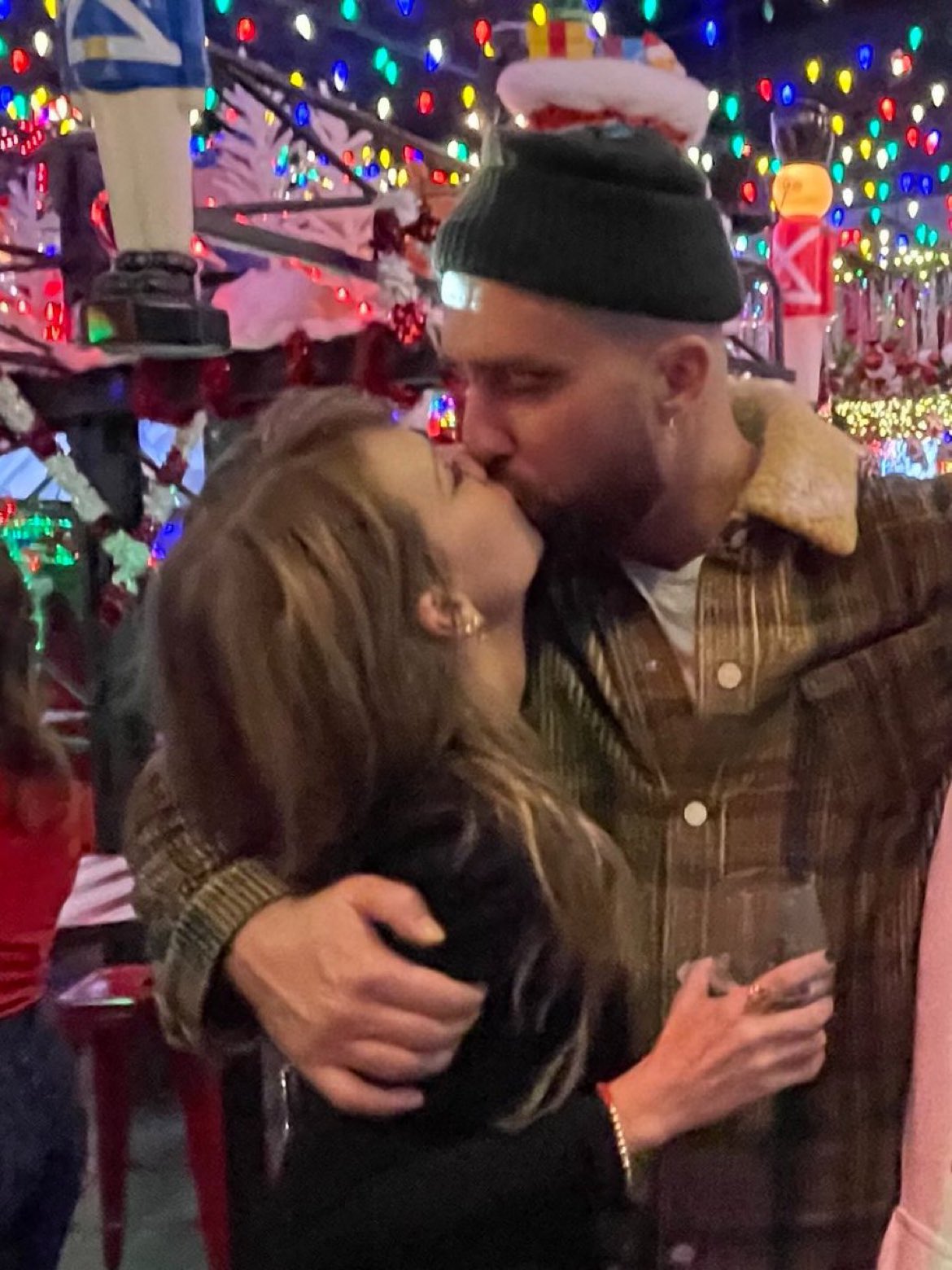 Taylor Swift and Travis Kelce PDA