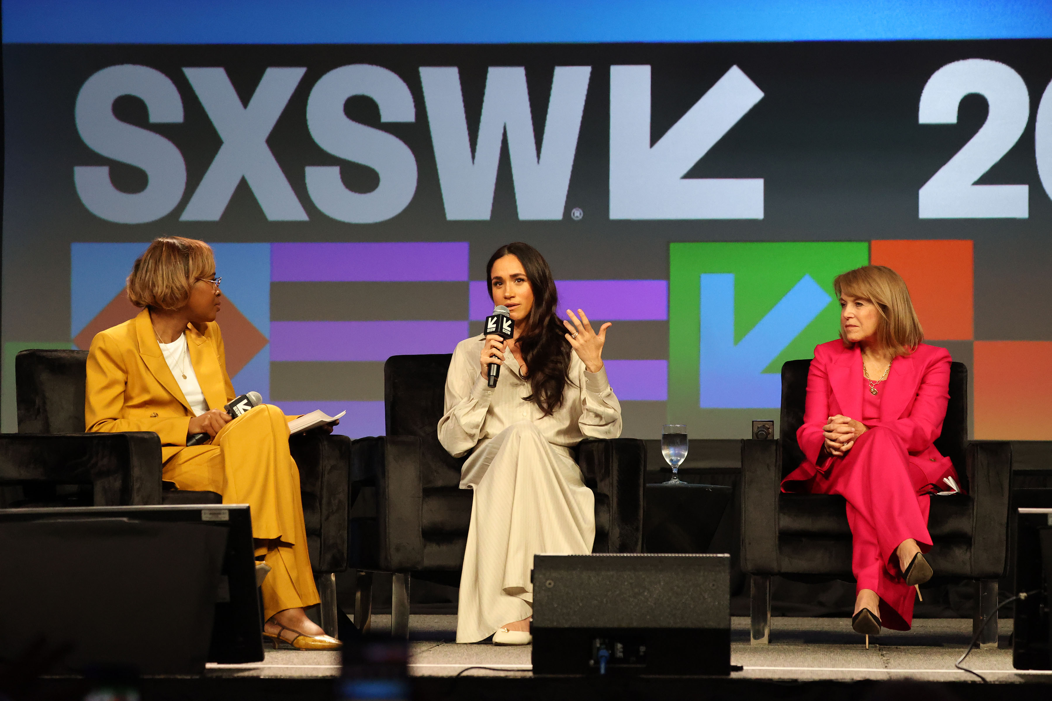 The event was hosted by SXSW and featured star speakers including US TV presenter Katie Couric (R)