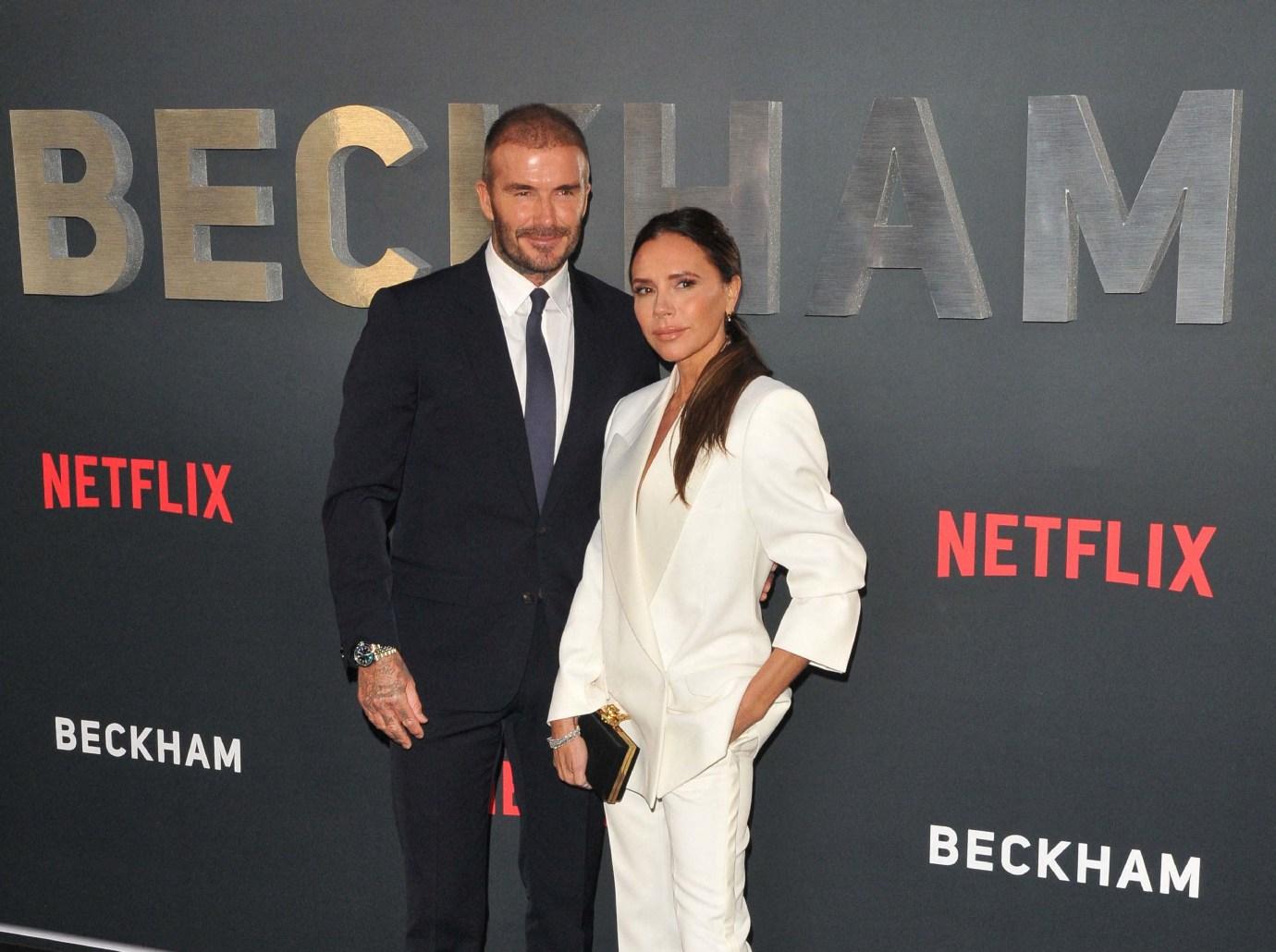 david beckham eats lunch mom helps clean dishes photos