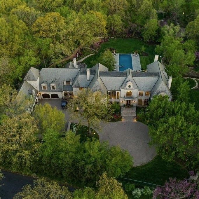 Travis Kelce's Mansion in Kansas