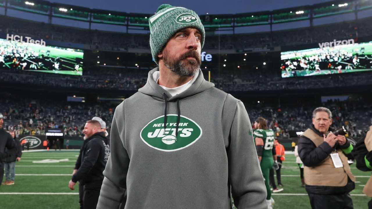 “Fans are so casual!” – NFL fanatics voting for Aaron Rodgers’ trade to the Jets as ‘worst move of 2023’ has fans in shock