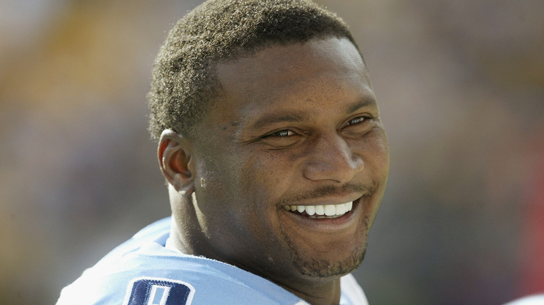 steve mcnair grinning football uniform