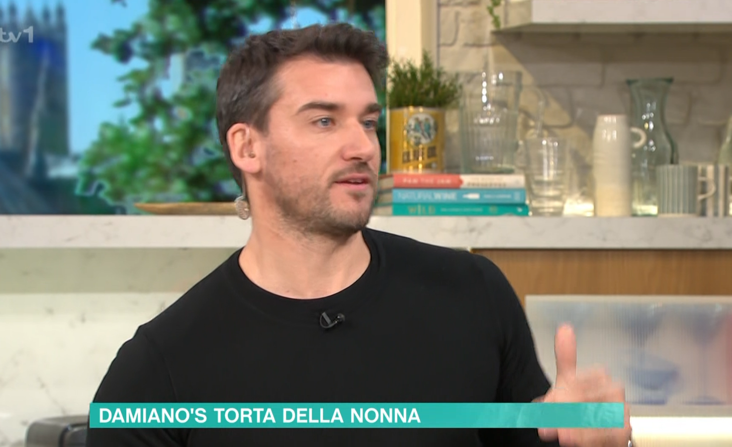 Italian star Damiano Carrara joined This Morning today for the first time