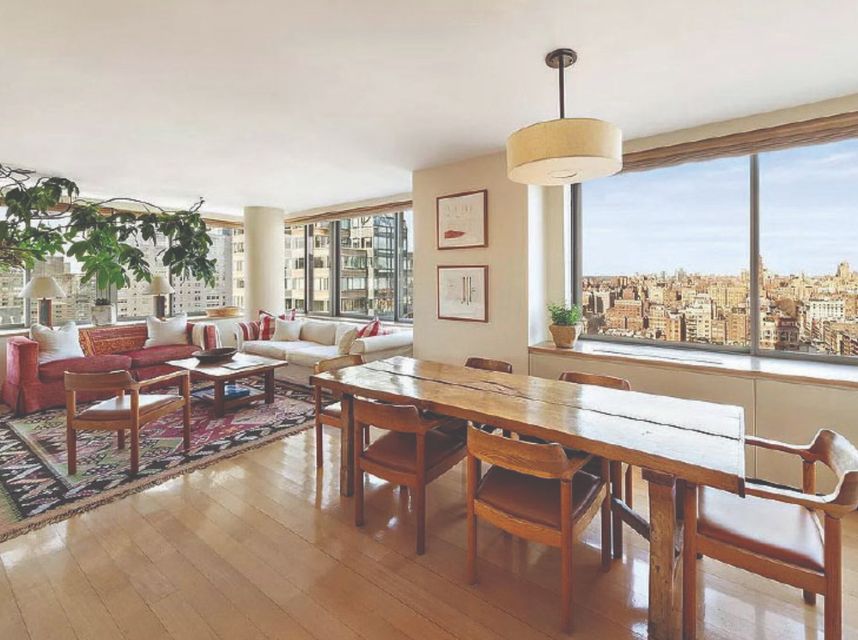 Inside the actor's apartment which is now up for sale