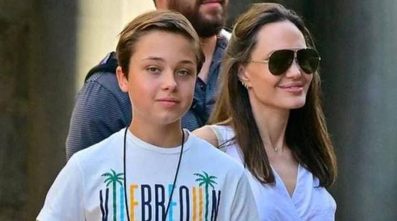 knox jolie pitt, con trai angelina jolie, angelina jolie, sao hollywood 