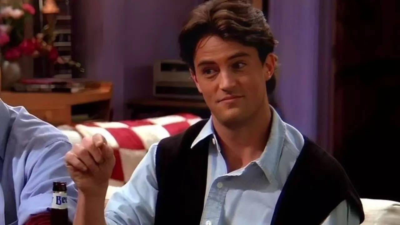 Matthew Perry as Chandler Bing in FRIENDS