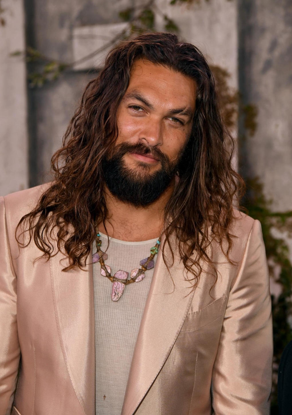 Actor Jason Momoa likes to live a nomadic life and dress... naked - 1