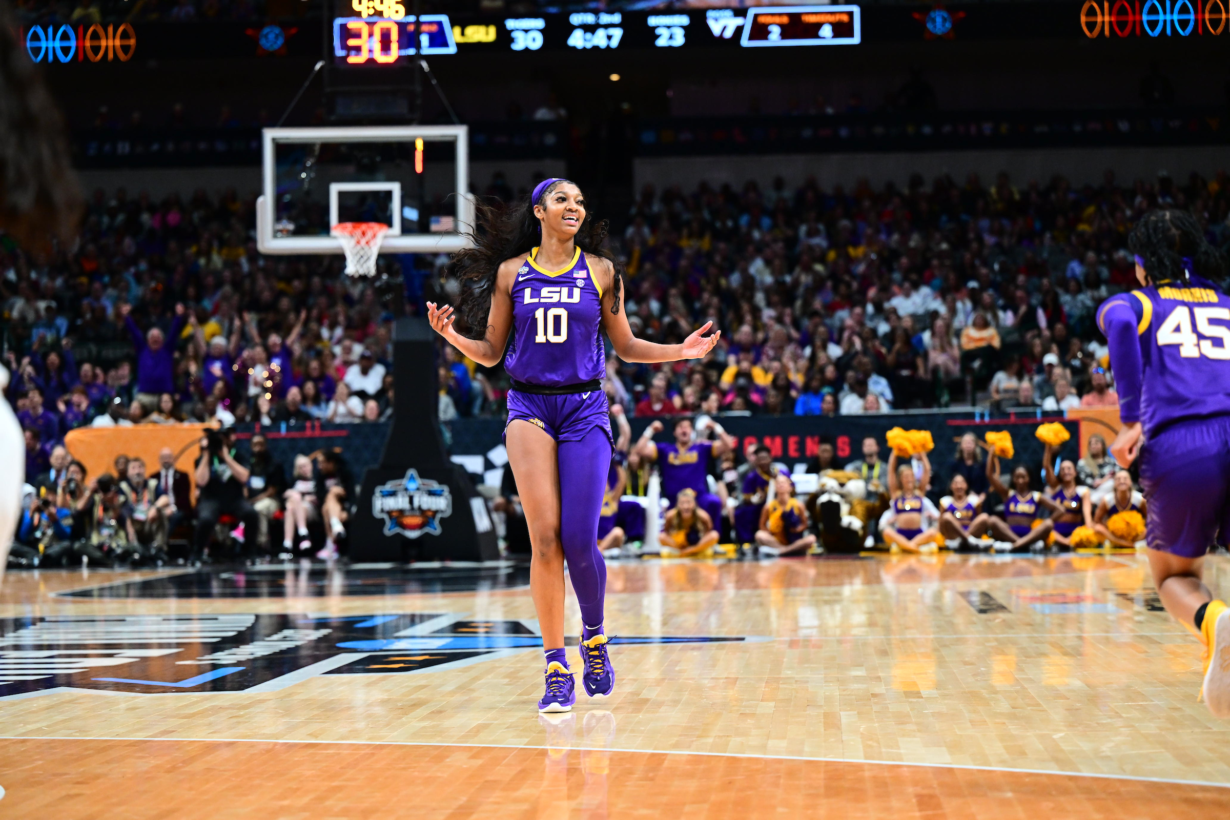 LSU Women's Basketball on X: "Angel Reese has set the LSU single-season rebounding record! 540 and counting… https://t.co/91YsagJCS9" / X