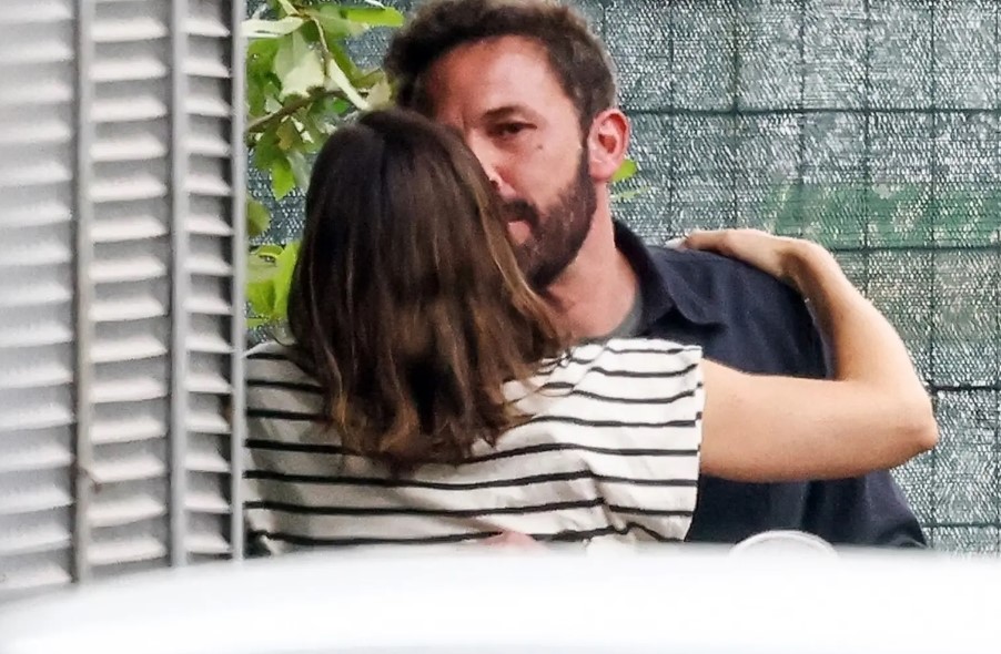 Ben Affleck Was Happy To Meet Jennifer Garner And Kids