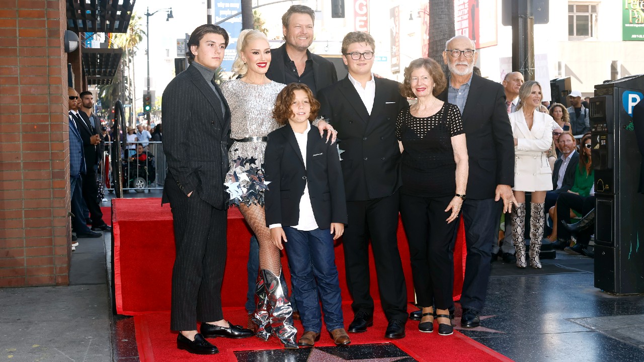 (L-R) Kingston Rossdale, Gwen Stefani, Apollo Rossdale, Blake Shelton, Zuma Rossdale, Patti Stefani and Dennis Stefani at Gwen Stefani's Hollywood Walk of Fame ceremony.