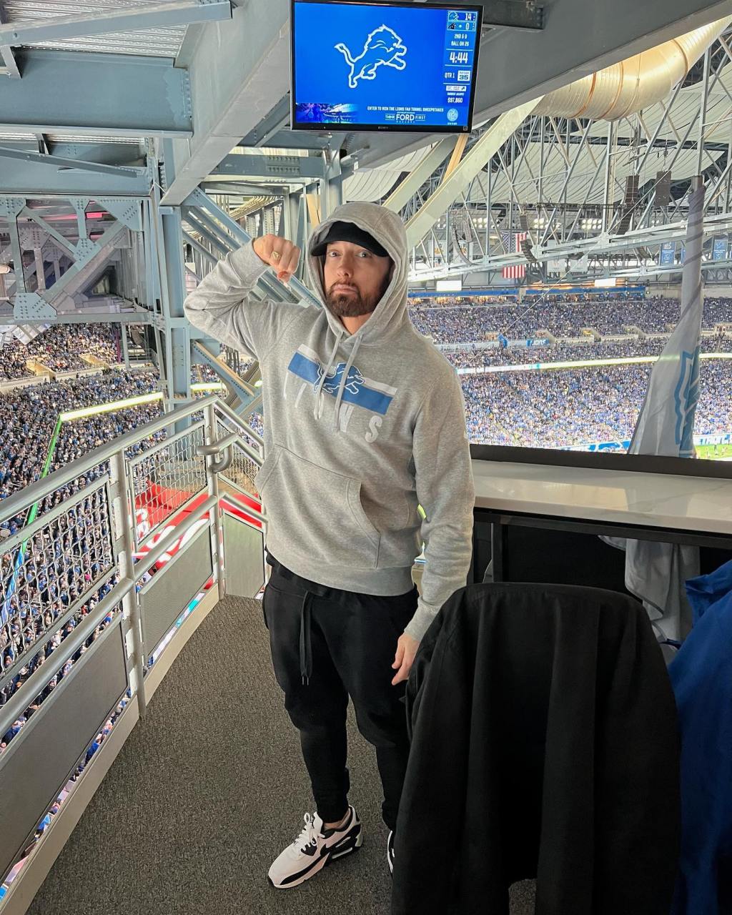 Eminem at a game.