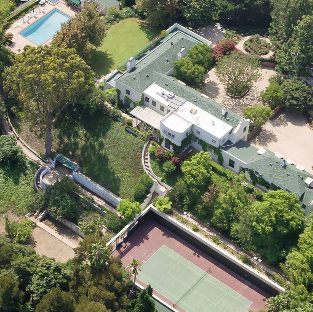 Taylor Swift’s $25 Million Samuel Goldwyn Estate in Beverly Hills, California - News